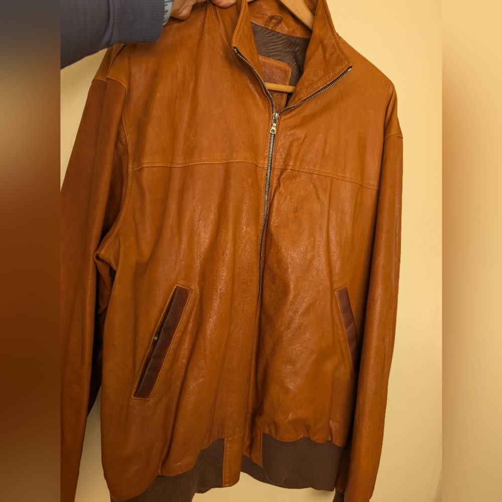 Men's XXL Roots Leather Jacket Cognac color, basically brand new